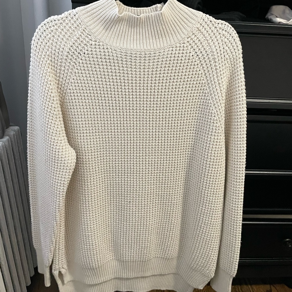 BDG sweater. Size Large.